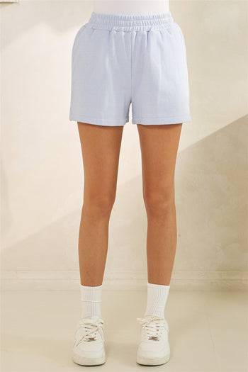 Veveret Striped Shorts in Blue
