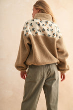 Load image into Gallery viewer, Miou Muse Half Zip Solid and Floral Print Sherpa Pullover Jacket in Tan/Green

