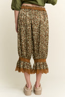 J.nna Mixed Print Laced Trimmed Capri Pants in Olive