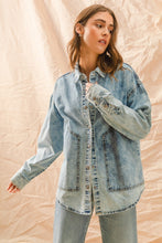 Load image into Gallery viewer, So Me Washed Button Down Top in Denim
