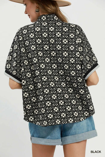 Umgee Jacquard Floral Textured Contrast Trim Pullover Top in Black