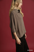 Load image into Gallery viewer, Umgee Linen Scallop Hem Button-Down Blouse in Espresso
