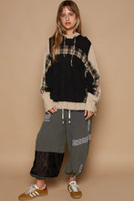 Load image into Gallery viewer, POL OVERSIZED Cotton and Plaid Hooded Top in Black
