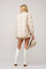 Load image into Gallery viewer, Blue B Quilted Western Horse Print Jacket in Cream
