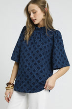Load image into Gallery viewer, Umgee Jacquard Textured Lattice Pattern Top in Navy
