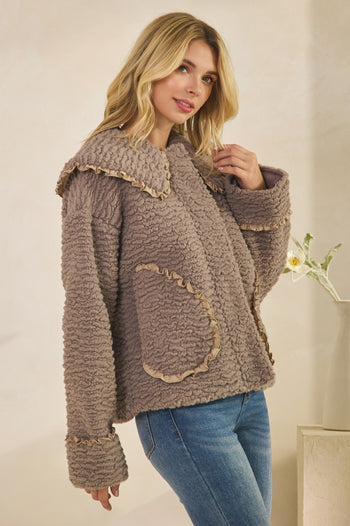 Veveret Sherpa Jacket with Ruffle Trim in Gray