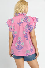 Load image into Gallery viewer, Umgee Floral Print Top with Scallop Trim in Pink Mix
