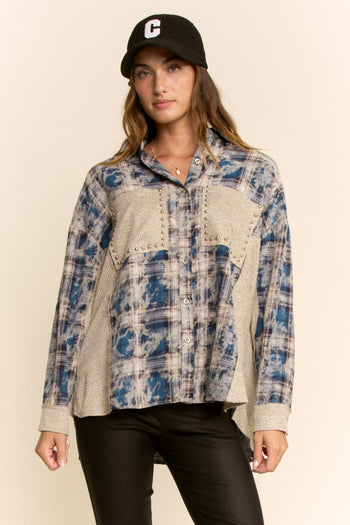 Davi & Dani Air-Sprayed Plaid Pocket Button Front Top in Teal Navy
