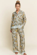 Load image into Gallery viewer, J.nna Paisley Floral Print Set in Blue Combo
