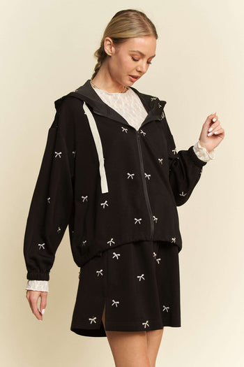 Davi & Dani Solid Color Jacket with Ribbon Embroidery in Black