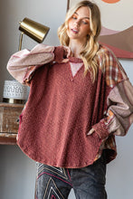 Load image into Gallery viewer, Oli &amp; Hali OVERSIZED Plaid Mix Top in Burgundy
