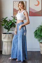 Load image into Gallery viewer, Oli &amp; Hali Wide Leg Splatter Denim Jeans in Blue
