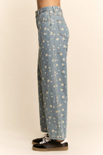 Load image into Gallery viewer, Davi &amp; Dani High Waisted Floral Print Pants in Blue Denim
