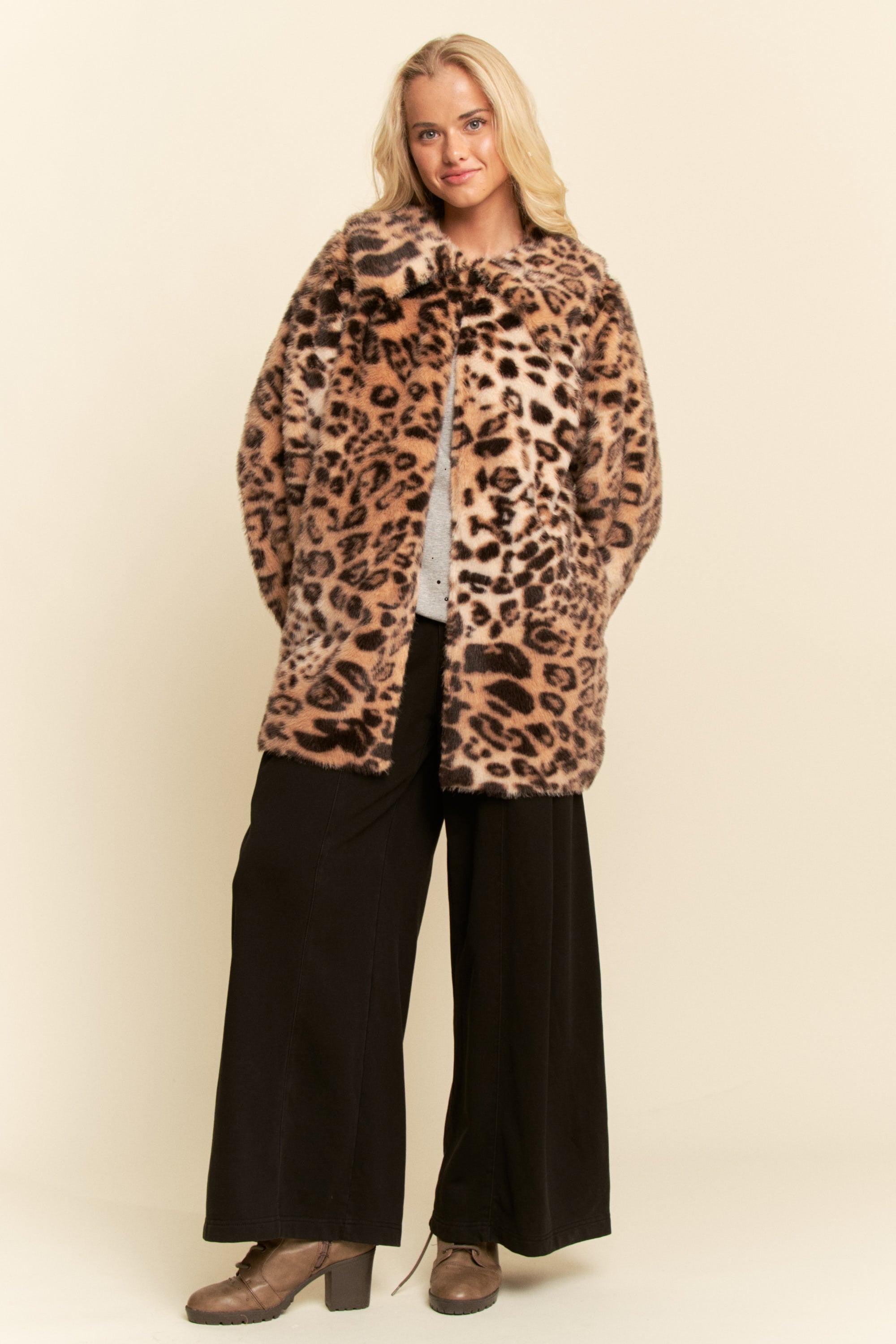 Davi & Dani Leopard Faux Fur Jacket in Taupe Leopard – June Adel