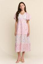 Load image into Gallery viewer, J.nna Floral Print Maxi Dress in Floral Pink Cream
