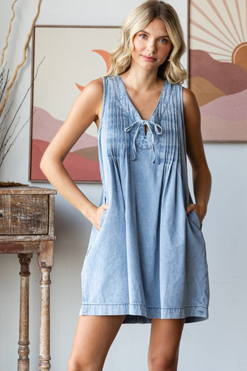Veveret Pleated Denim Mini Dress in Light Wash