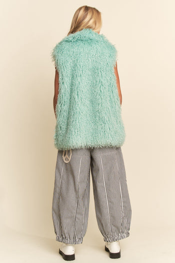 Davi & Dani Shaggy Faux Fur Vest in Mint