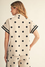 Load image into Gallery viewer, Jodifl Color Rib Band Contrast Zip Up Polka Dot Top in Oatmeal
