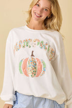 Load image into Gallery viewer, Main Strip Mixed Print Pumpkin Patchwork Lightweight Sweatshirt in White
