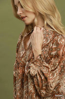Umgee Paisley Print Lace Trim Babydoll Blouse in Brown