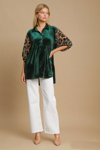 Umgee Velvet Lace Sleeve Tunic Top in Hunter Green