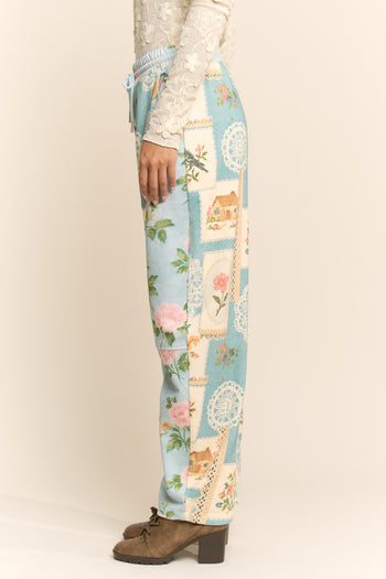 Davi & Dani Floral Print Patchwork Joggers in Blue Combo