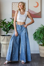 Load image into Gallery viewer, Oli &amp; Hali Wide Leg Splatter Denim Jeans in Blue
