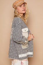 Load image into Gallery viewer, POL OVERSIZED Twill Jacket with Camo Print in Black Multi
