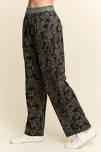 Load image into Gallery viewer, J.nna Textured Floral Print Pants in Black
