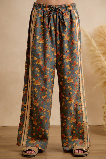 BiBi Washed Floral Denim Side Lace Trim Pants in Washed Denim