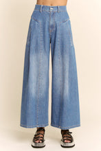 Load image into Gallery viewer, Davi &amp; Dani High Waisted Denim Pants in Light Denim
