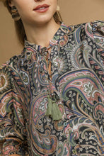 Load image into Gallery viewer, Umgee Paisley Print Peplum Top in Black/Pink
