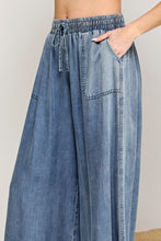 Load image into Gallery viewer, Sage+Fig Denim Wide Leg Palazzo Pants in Denim Blue
