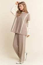 Load image into Gallery viewer, J.nna 2 Piece Knit Sweater Set in Cream Light Sand
