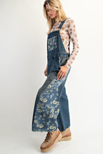 Load image into Gallery viewer, Easel Washed Denim and Flower Print Overalls in Flower Denim
