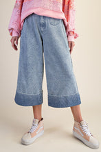 Load image into Gallery viewer, Easel Striped Wide Leg Capri Pants in Washed Denim
