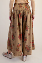 Load image into Gallery viewer, Easel Floral Print Mineral Washed Twill Pants in Olive
