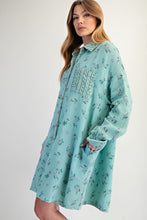 Load image into Gallery viewer, Easel Cotton Gauze Mixed Floral Print Dress in Atlantis Green
