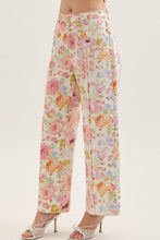 Load image into Gallery viewer, entro Botanical Floral Print Pants in Multi
