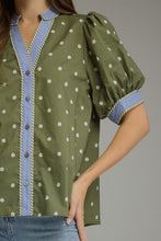 Load image into Gallery viewer, Entro Polka Dot Print Puff Sleeve Top in Olive

