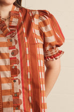 Load image into Gallery viewer, Entro Mixed Print Puff Sleeve Top in Cinnamon
