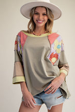 Load image into Gallery viewer, Easel Flower Patch Detailed Top in Olive
