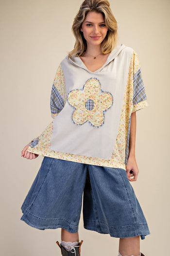 Easel Flower and Plaid Print Hooded Top in Grey