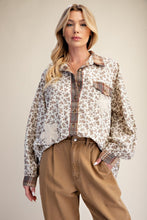 Load image into Gallery viewer, Easel Floral Print Washed Button-Down Shirt in Khaki
