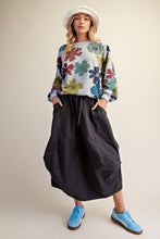 Load image into Gallery viewer, Easel Floral Print Mineral Washed Terry Pullover Top in Heather Grey
