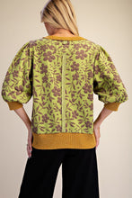 Load image into Gallery viewer, Easel Floral Pattern Washed Top in Matcha Green
