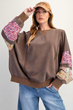 Load image into Gallery viewer, Easel Mineral Washed Terry Knit Top with Contrasting Floral Print Sleeve Patches in Mocha
