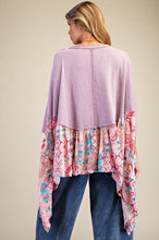 Load image into Gallery viewer, Easel OVERSIZED Solid and Mixed Print LOVE Patched Top in Dusty Lilac
