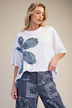 Load image into Gallery viewer, Easel Bandana Flower Top in White
