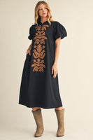 Jodifl Puff Sleeves Applique Accent Midi Dress in Black